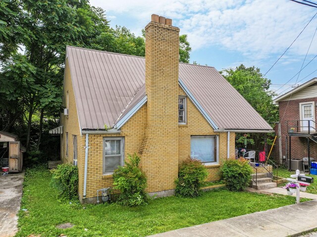 102 W Sparta St, Mcminnville, TN 37110 - photo 1