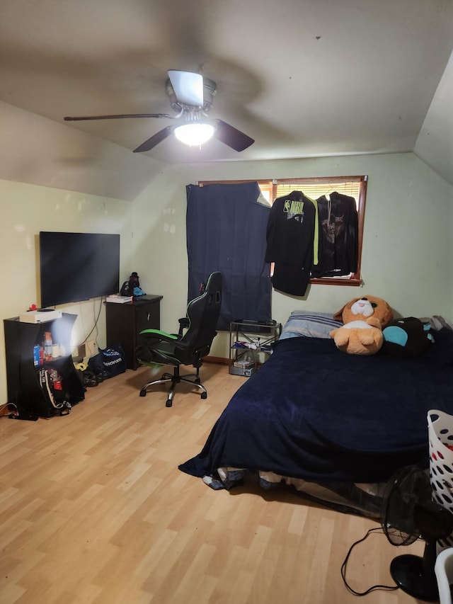 303 Shady Ln, Lawrenceburg, TN 38464 - bedroom with lofted ceiling, wood finished floors, and ceiling fan