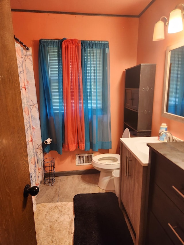 303 Shady Ln, Lawrenceburg, TN 38464 - full bath featuring vanity and toilet