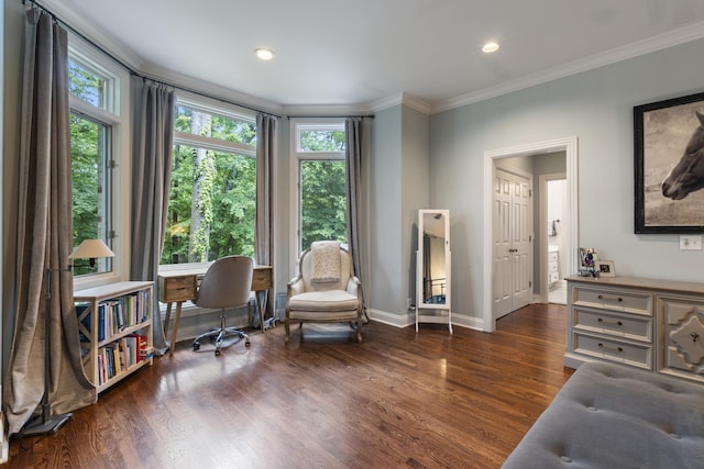 2754 Broyles Ln, Franklin, TN 37069 - living area with wood finished floors, crown molding, plenty of natural light, baseboards, and recessed lighting