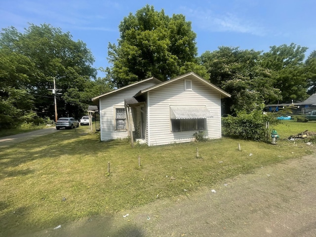 100 Logan St, Jackson, TN 38301 - photo 2