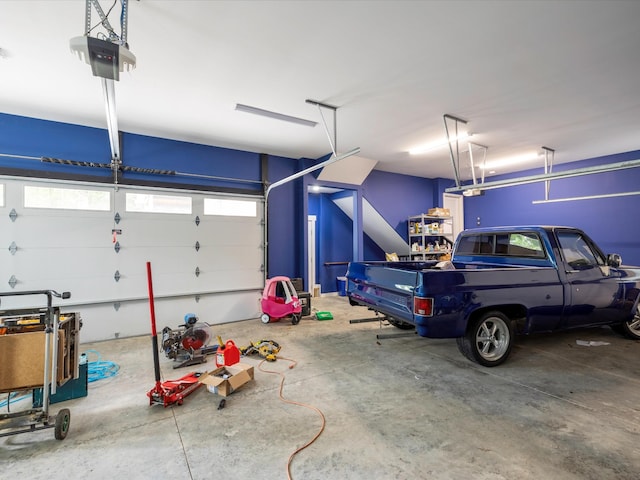 1288 Rogues Fork Rd, Bethpage, TN 37022 - garage featuring a garage door opener