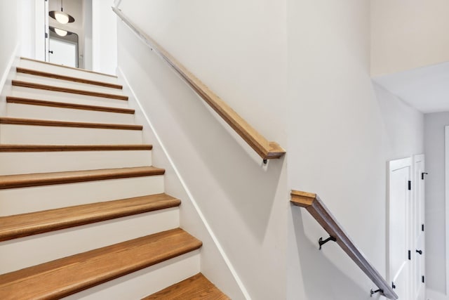 107 E 9th St Unit C5, Columbia, TN 38401 - stairway featuring wood finished floors