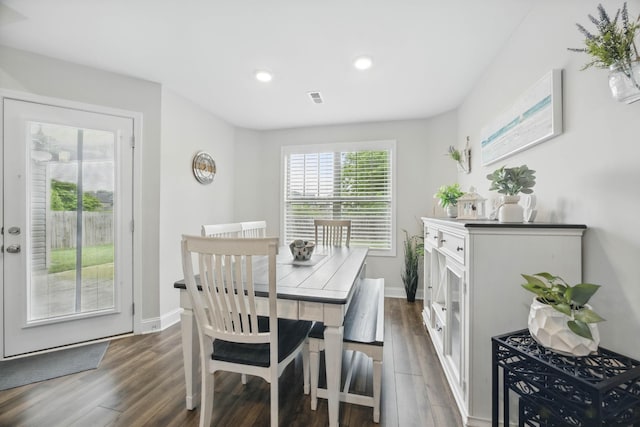 1175 Eagles Nest Ln, Clarksville, TN 37040 - dining room with dark wood-style flooring, recessed lighting, and baseboards