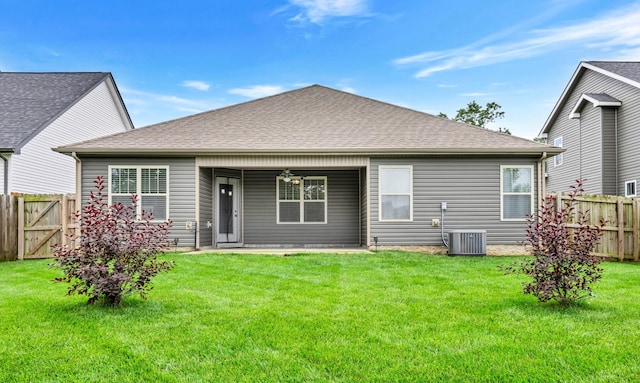 1175 Eagles Nest Ln, Clarksville, TN 37040 - back of property with a shingled roof and central AC unit