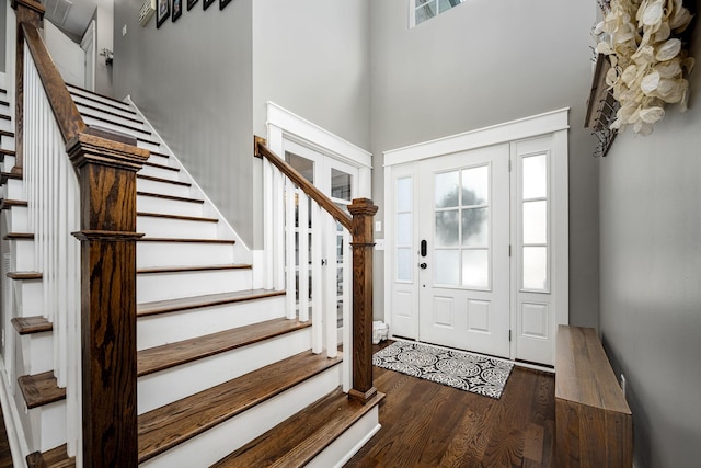 541 Piccadilly Dr, Murfreesboro, TN 37128 - entryway featuring stairway, dark wood-style floors, and a high ceiling