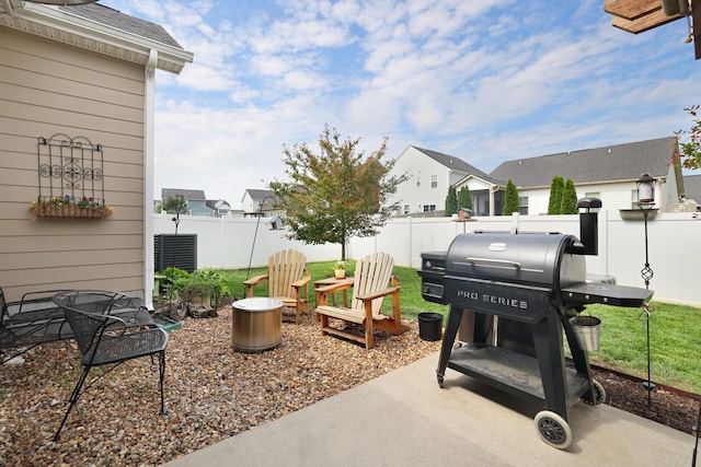 2844 Bluestem Ln, Murfreesboro, TN 37128 - view of patio / terrace featuring area for grilling and a residential view