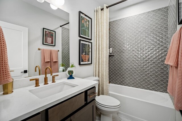 7286 Murrel Dr, Franklin, TN 37064 - full bathroom with shower / bath combo with shower curtain, toilet, and vanity