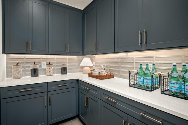 7286 Murrel Dr, Franklin, TN 37064 - bar area with decorative backsplash