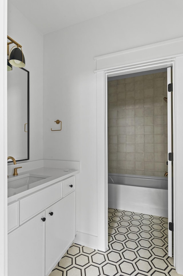 1712 Carvell Ave, Nashville, TN 37203 - full bath with vanity, shower / bath combination, and baseboards