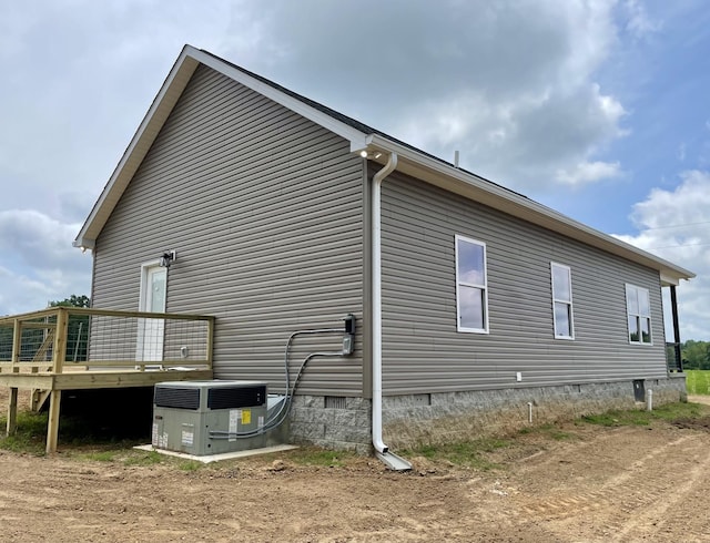 54 Union Hill Rd, Loretto, TN 38469 - view of side of home with crawl space, a wooden deck, and cooling unit