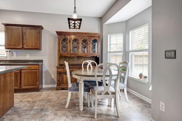 4047 Locerbie Cir, Spring Hill, TN 37174 - dining area with baseboards and a chandelier