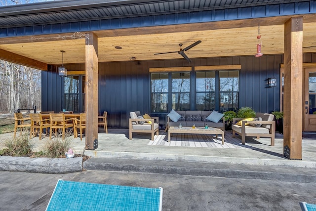 639 Piney Creek Rd, Hohenwald, TN 38462 - view of patio featuring outdoor lounge area and a ceiling fan