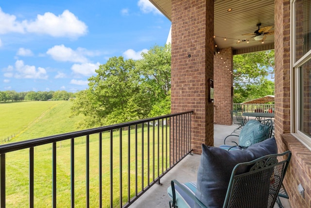 532 Tidwell Rd, Bon Aqua, TN 37025 - balcony with ceiling fan