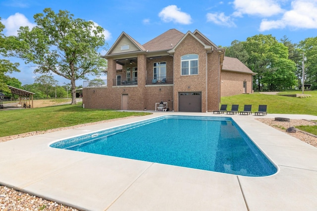 532 Tidwell Rd, Bon Aqua, TN 37025 - outdoor pool with a yard and a patio area
