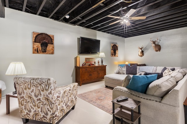 532 Tidwell Rd, Bon Aqua, TN 37025 - view of living area