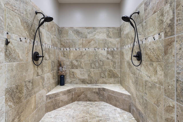 532 Tidwell Rd, Bon Aqua, TN 37025 - full bathroom featuring tiled shower