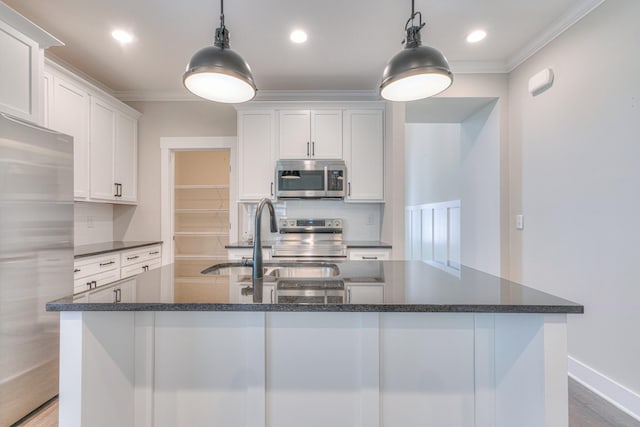 410 Alyne Ct, Murfreesboro, TN 37129 - kitchen featuring stainless steel appliances, dark countertops, crown molding, tasteful backsplash, and white cabinets