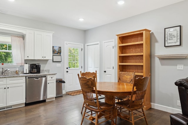 1505 Bakers Work Rd, Burns, TN 37029 - dining space featuring dark wood-type flooring, recessed lighting, and baseboards