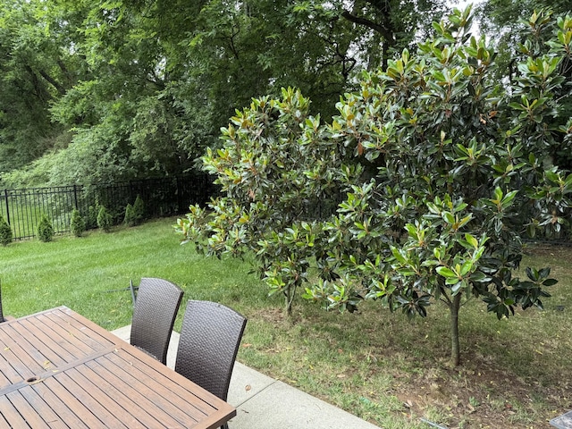 2415 Saint Andrews Dr, Murfreesboro, TN 37128 - view of yard with outdoor dining area