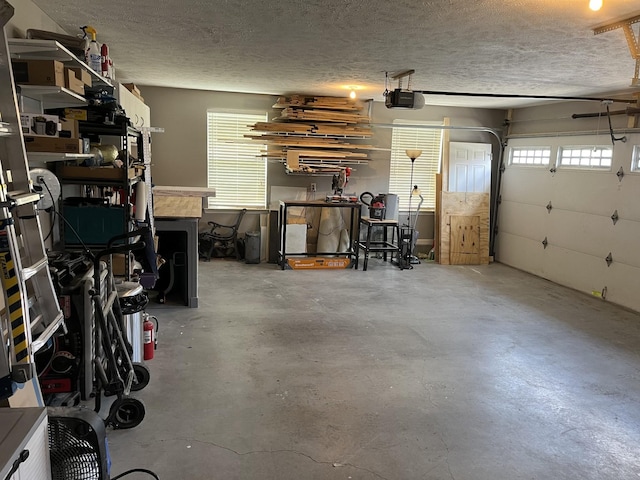 2415 Saint Andrews Dr, Murfreesboro, TN 37128 - garage featuring a garage door opener