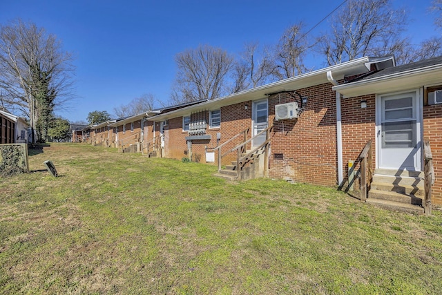 123 S Sam Davis Ave, Pulaski, TN 38478 - view of green lawn featuring entry steps