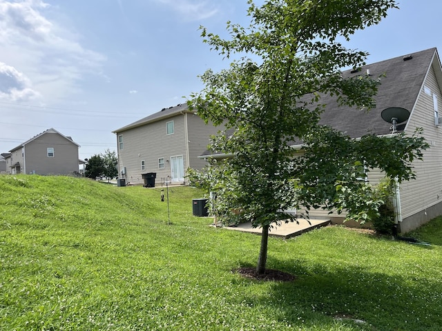 5104 Preserve Blvd, Antioch, TN 37013 - view of grassy yard