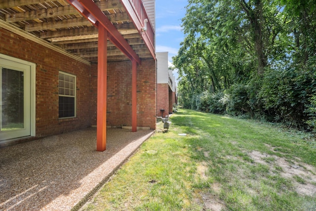 127 Carriage Ct, Brentwood, TN 37027 - view of green lawn featuring a patio