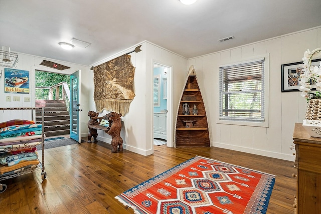 2541 Sparkmantown Rd, Doyle, TN 38559 - foyer featuring wood-type flooring and baseboards
