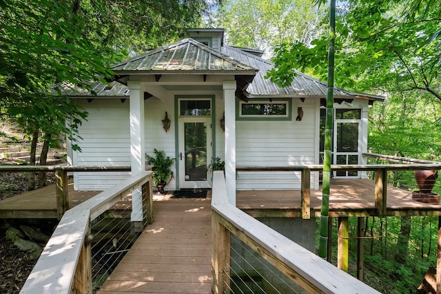 2541 Sparkmantown Rd, Doyle, TN 38559 - entrance to property featuring a deck and a metal roof
