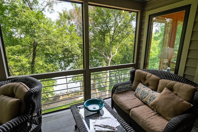2541 Sparkmantown Rd, Doyle, TN 38559 - sunroom / solarium featuring a water view