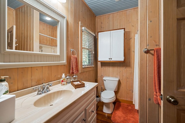2541 Sparkmantown Rd, Doyle, TN 38559 - full bathroom with wooden walls and vanity