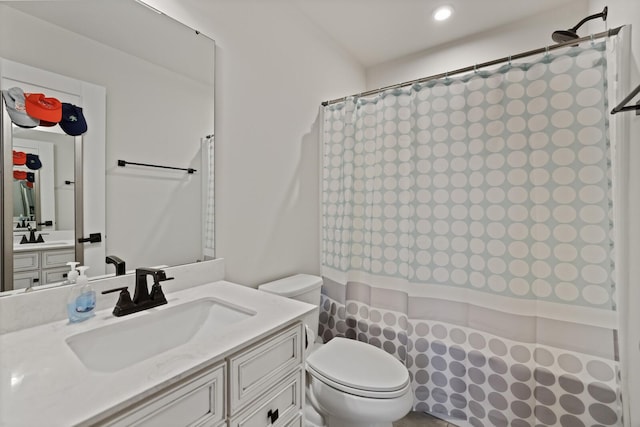 3067 Boxbury Ln, Spring Hill, TN 37174 - bathroom with vanity, curtained shower, and recessed lighting