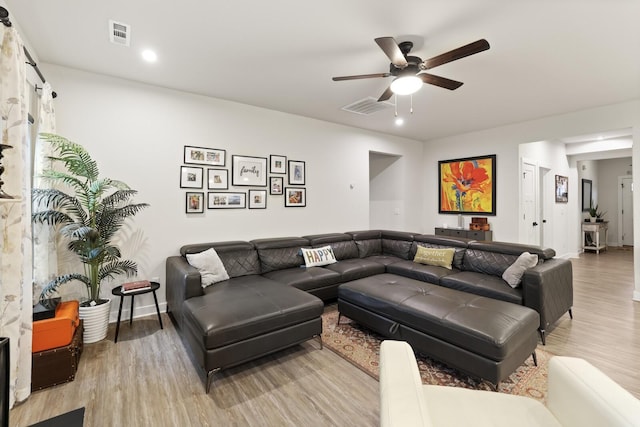 3067 Boxbury Ln, Spring Hill, TN 37174 - living area featuring wood finished floors, a ceiling fan, and recessed lighting