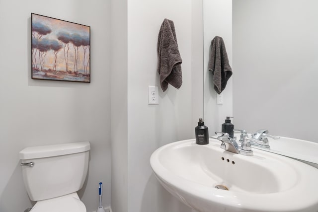 755 Mickelson Way, Lebanon, TN 37087 - half bath with a sink and toilet