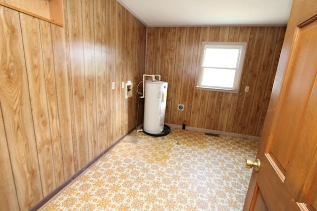 680 Oak Grove Rd, Goodspring, TN 38460 - utility room with water heater