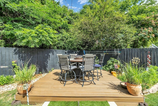 2988 Barnstable Ct, Murfreesboro, TN 37127 - wooden terrace featuring a fenced backyard and outdoor dining area