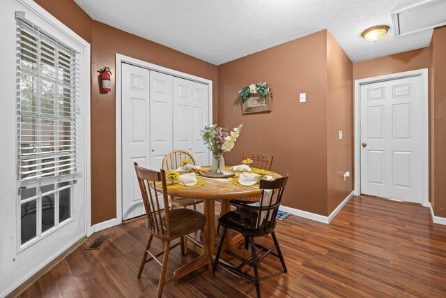 114 Silver Leaf Cir, Dickson, TN 37055 - dining room with wood finished floors