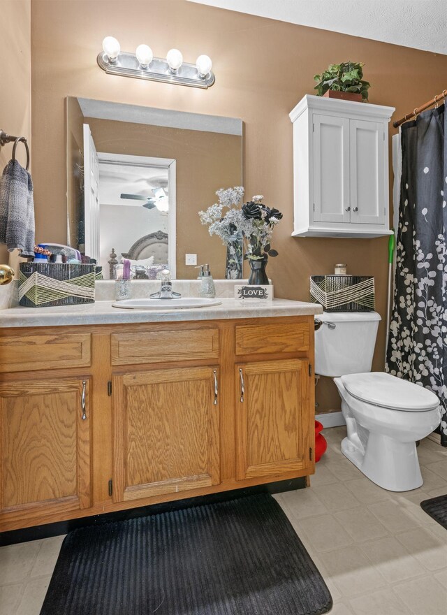 114 Silver Leaf Cir, Dickson, TN 37055 - bathroom with vanity and curtained shower