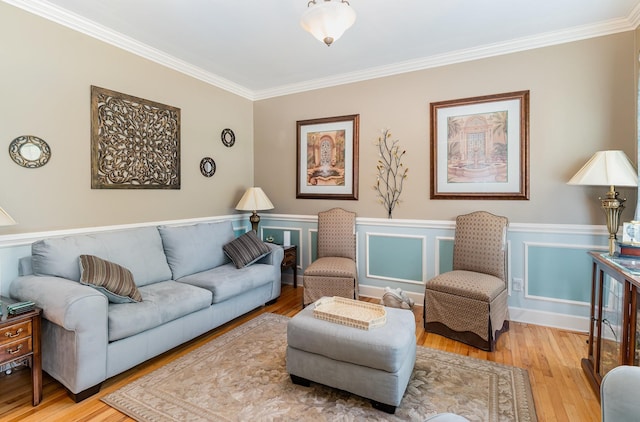 673 Newton Ln, Gallatin, TN 37066 - living area with wood finished floors, ornamental molding, and wainscoting