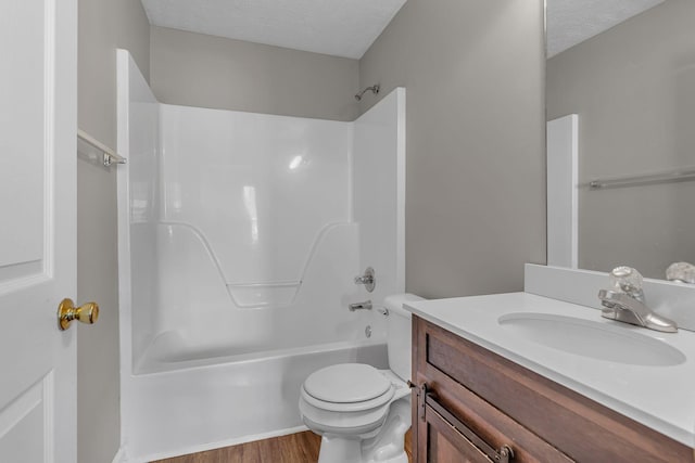1512 Center Pointe Dr, Murfreesboro, TN 37130 - full bath featuring vanity, a textured ceiling, wood finished floors, toilet, and bathtub / shower combination