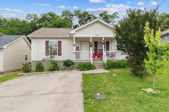 4145 Providence Park Ln, Nashville, TN 37211 - view of front of home featuring covered porch and a front yard
