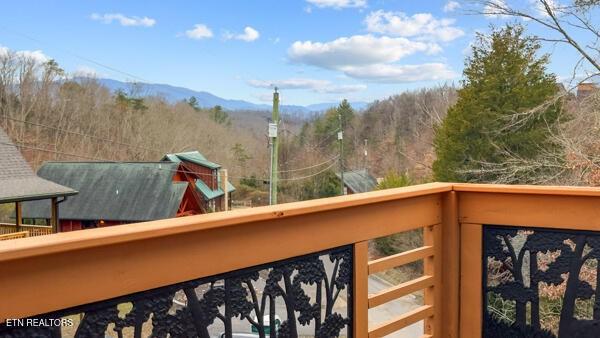 2322 Wingspan Dr, Sevierville, TN 37876 - photo 10