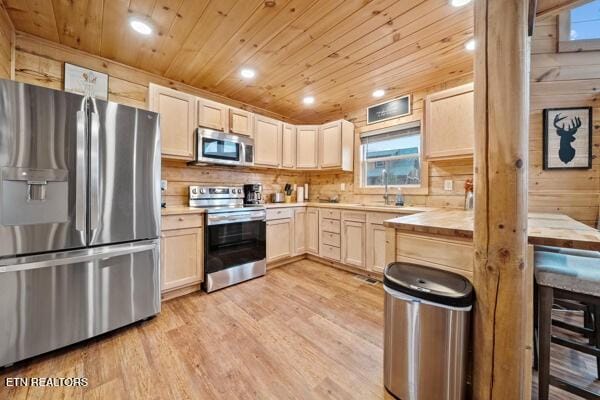 2322 Wingspan Dr, Sevierville, TN 37876 - photo 17