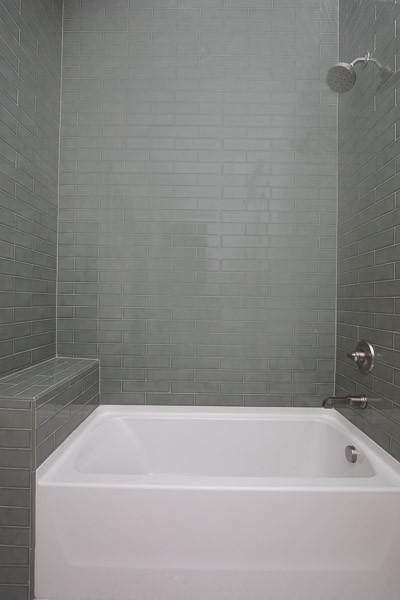 1302B Pillow St, Nashville, TN 37203 - bathroom with shower / bathtub combination