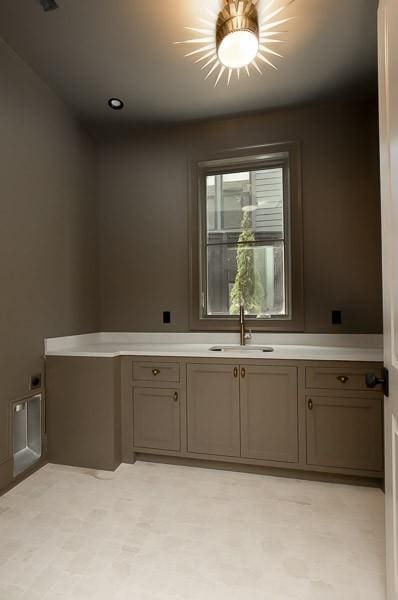1302B Pillow St, Nashville, TN 37203 - kitchen with a sink, light countertops, and light floors