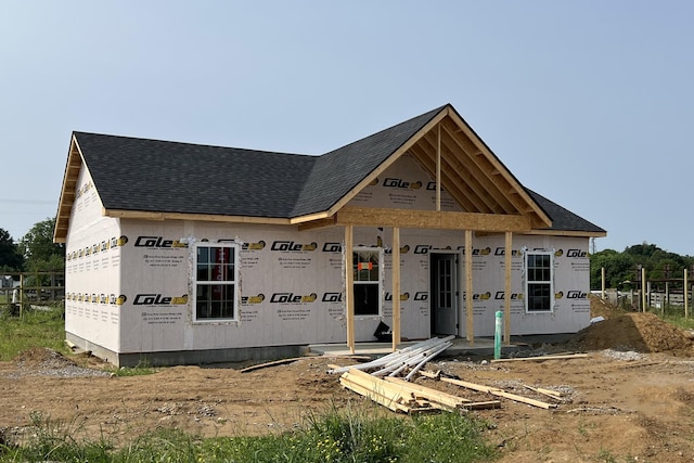 1107 Brook Ct, Franklin, KY 42134 - property under construction with roof with shingles