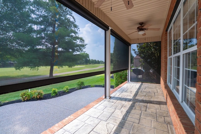 1159 Fairvue Village Ln, Gallatin, TN 37066 - unfurnished sunroom featuring a ceiling fan