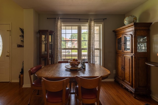 674 Superior Ln, Clarksville, TN 37043 - dining space with dark wood-style flooring and baseboards