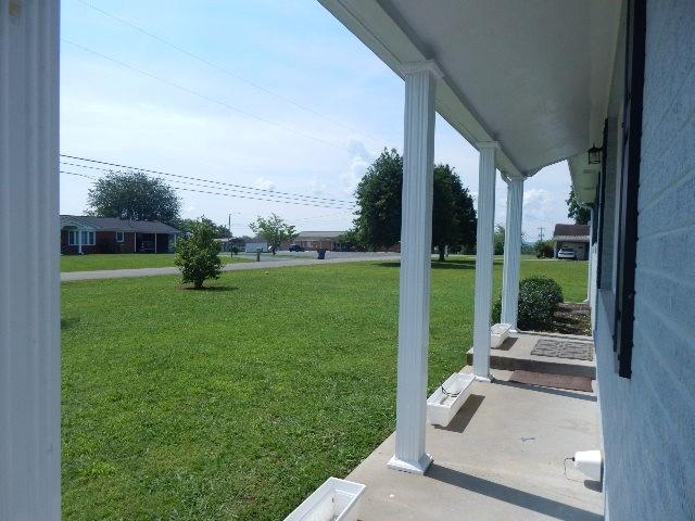 205 Chapel Dr, Mcminnville, TN 37110 - photo 4